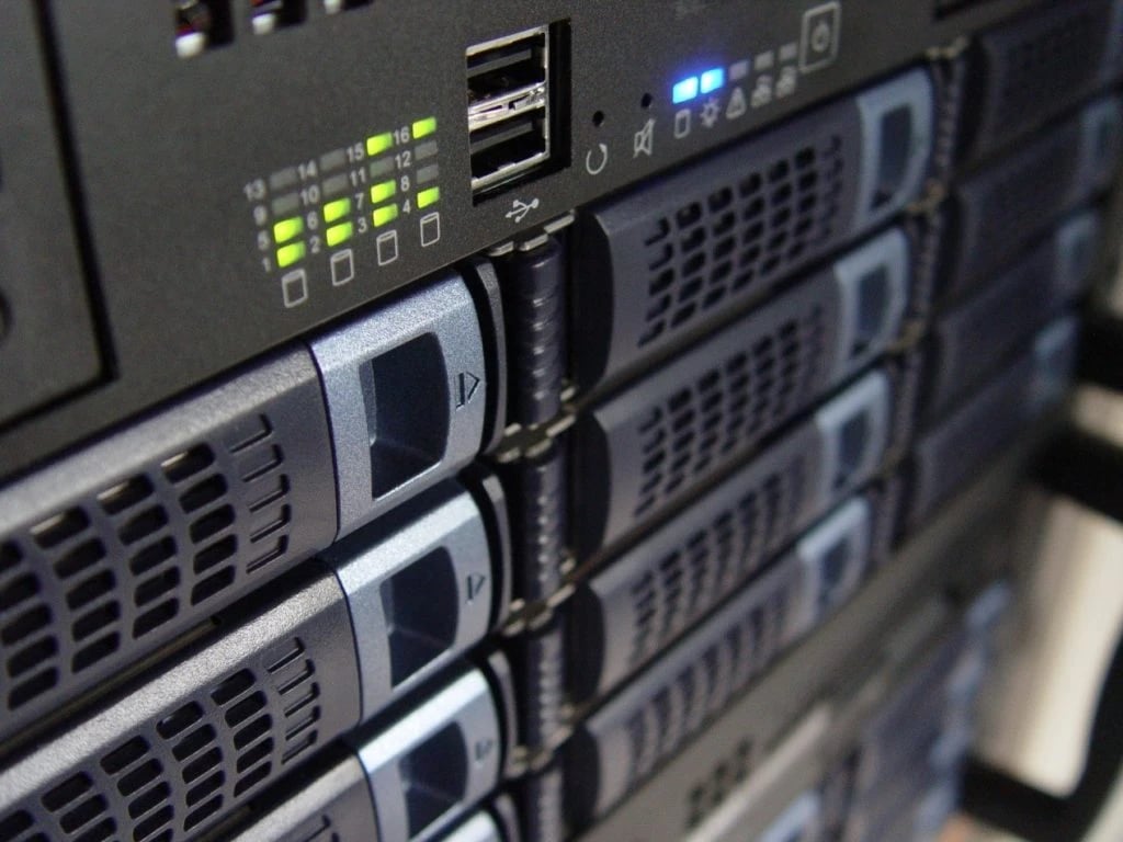 Tips for choosing the right computer for your server