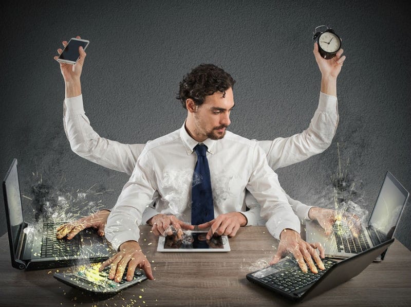 A server icon overwhelmed with many tasks, illustrating the problem with shared hosting